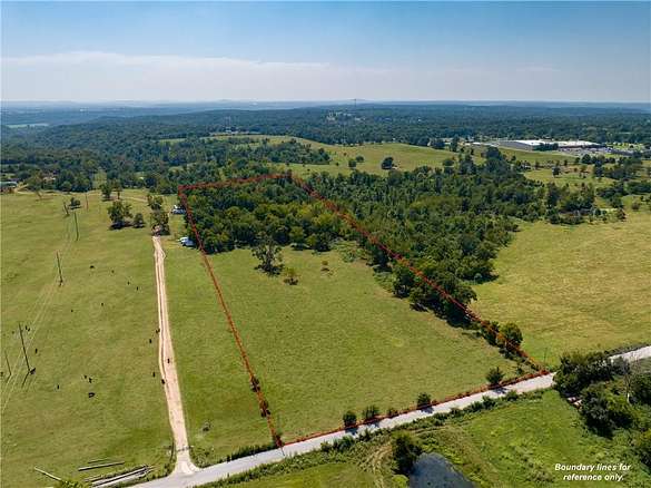10 Acres of Residential Land for Sale in Siloam Springs, Arkansas