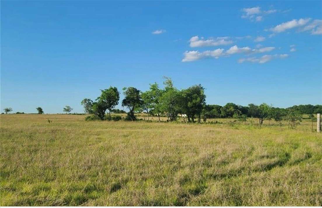 3.6 Acres of Residential Land for Sale in Hillsboro, Texas