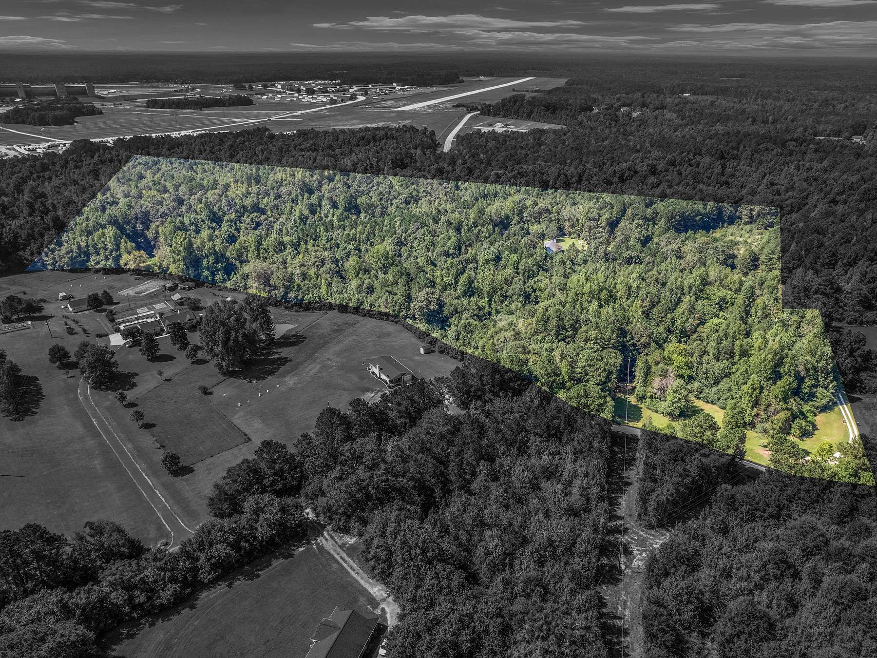 37 Acres of Commercial Land for Sale in Hampton, Georgia
