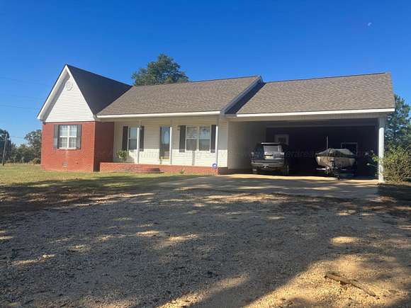 15 Acres of Land with Home for Sale in Hamilton, Alabama