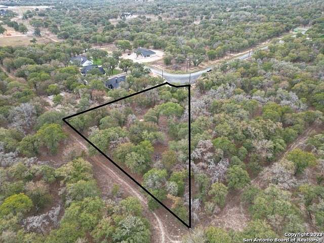 1.2 Acres of Residential Land for Sale in La Vernia, Texas