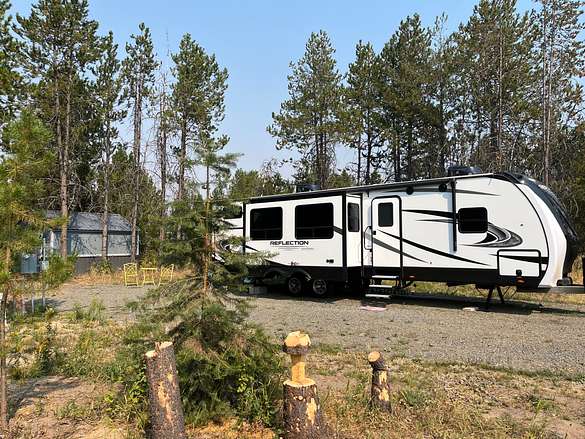 RV parking for 2 with 50amp service