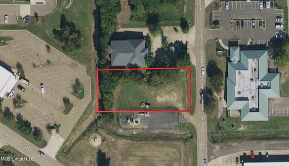 0.5 Acres of Commercial Land for Sale in Flowood, Mississippi