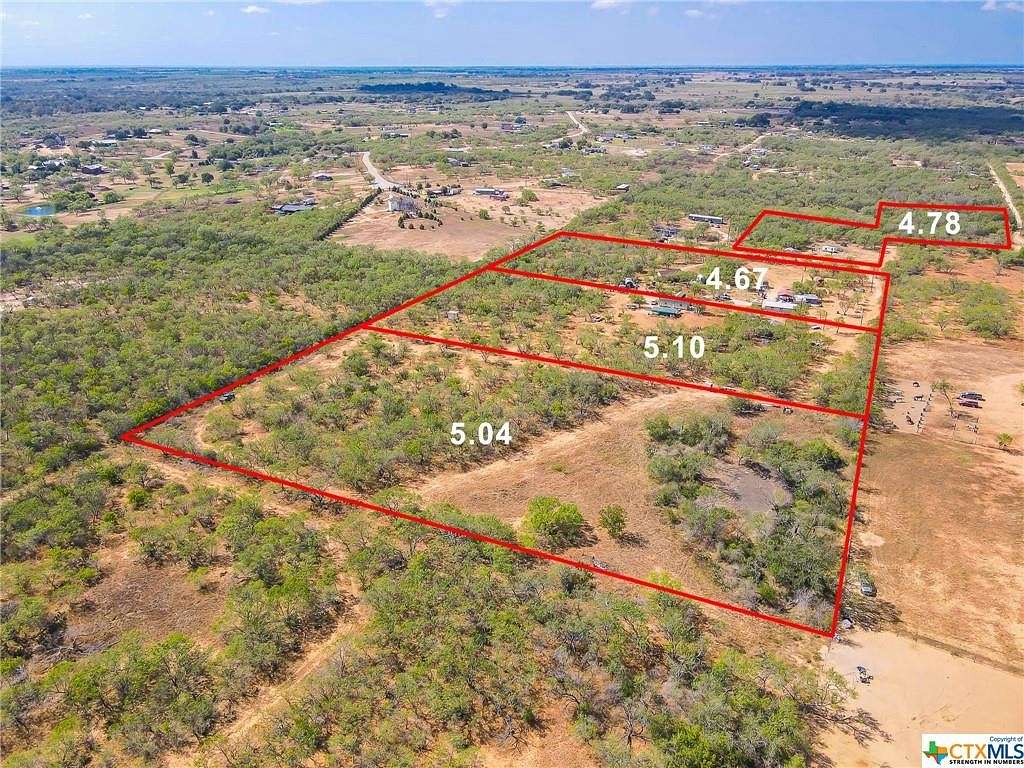 5 Acres of Residential Land for Sale in Floresville, Texas