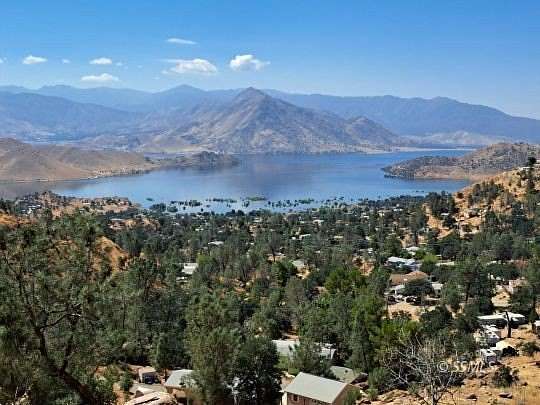 1.52 Acres of Land for Sale in Wofford Heights, California