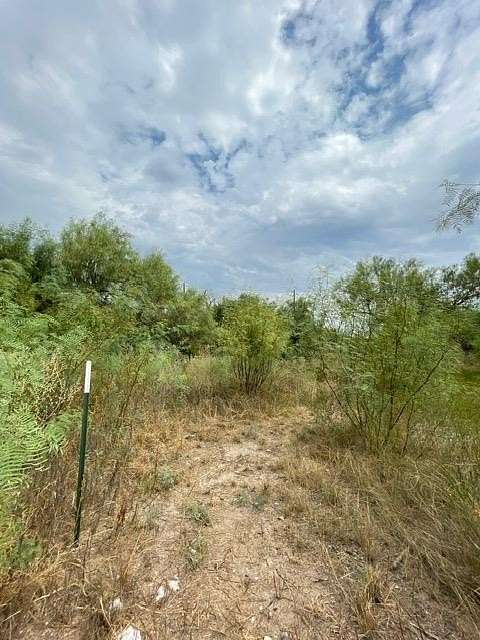 0.186 Acres of Residential Land for Sale in Uvalde, Texas