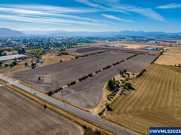 19.6 Acres of Improved Land for Sale in Lebanon, Oregon