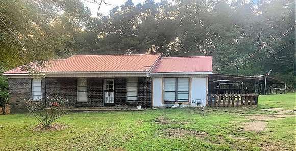 14 Acres of Land with Home for Sale in Cordova, Alabama