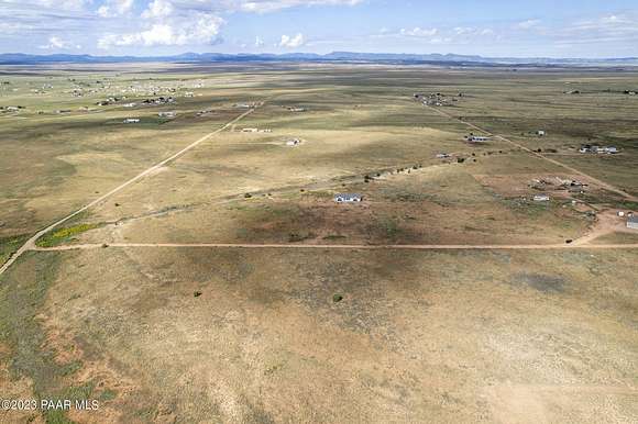 2.46 Acres of Residential Land for Sale in Paulden, Arizona