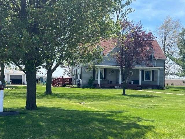 2.8 Acres of Residential Land with Home for Sale in Atwood, Illinois