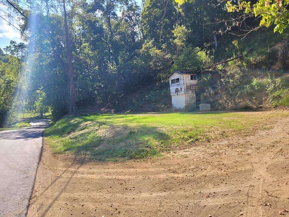 1 Acre of Residential Land for Sale in Lavalette, West Virginia
