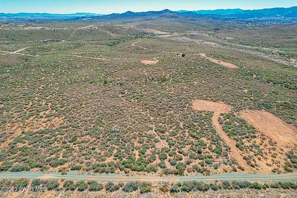 4 Acres of Residential Land for Sale in Dewey-Humboldt, Arizona