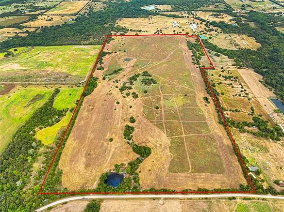 105 Acres of Land for Sale in Celeste, Texas