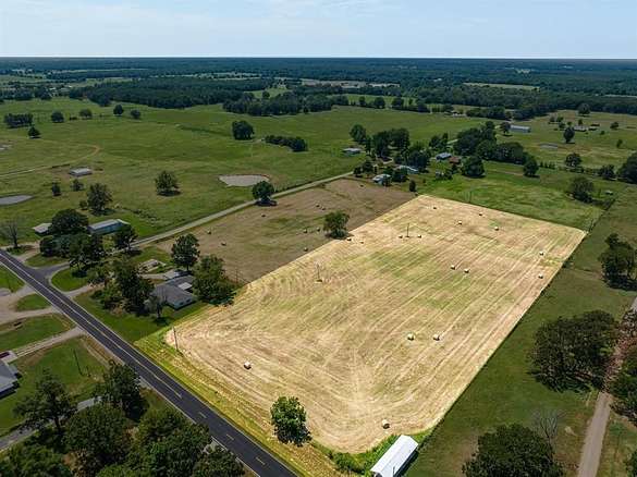4.5 Acres of Residential Land for Sale in Detroit, Texas