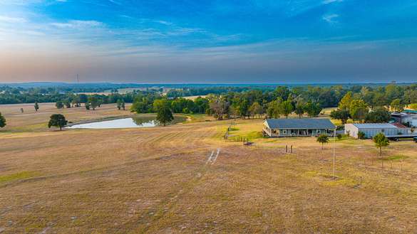 85.8 Acres of Land with Home for Sale in Montalba, Texas