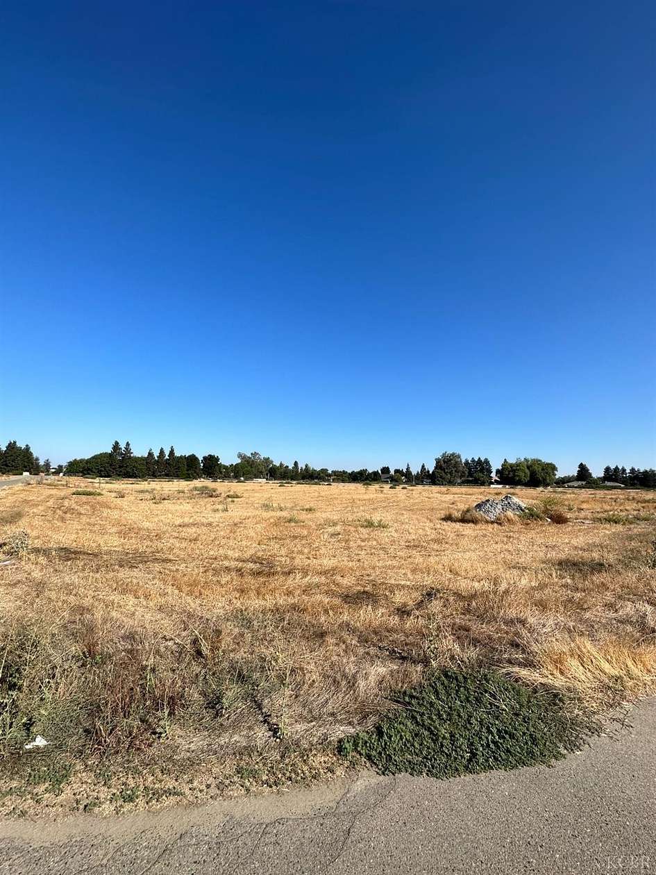 1.1 Acres of Residential Land for Sale in Hanford, California