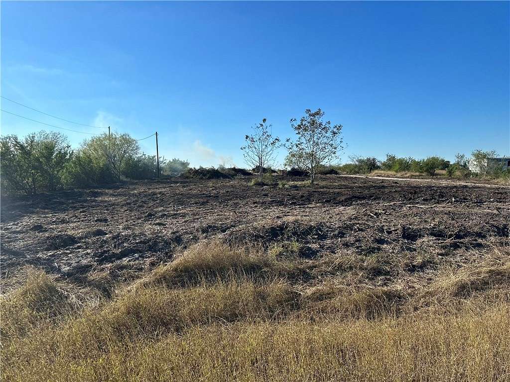 1.5 Acres of Land for Sale in Orange Grove, Texas