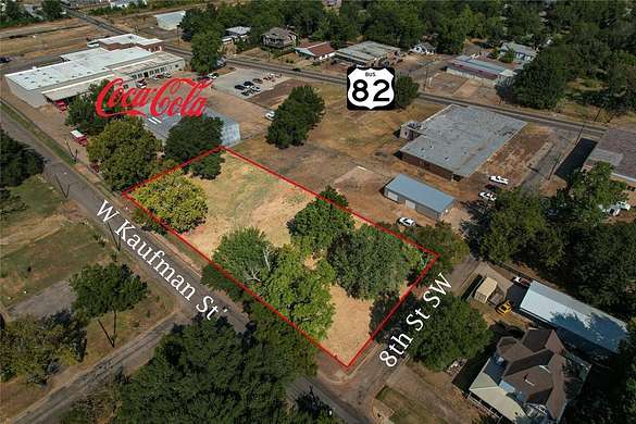 0.86 Acres of Land for Sale in Paris, Texas