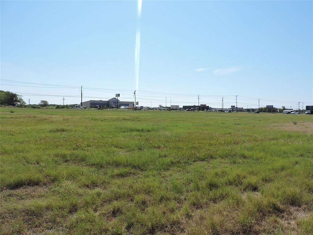 1.5 Acres of Commercial Land for Sale in Mabank, Texas