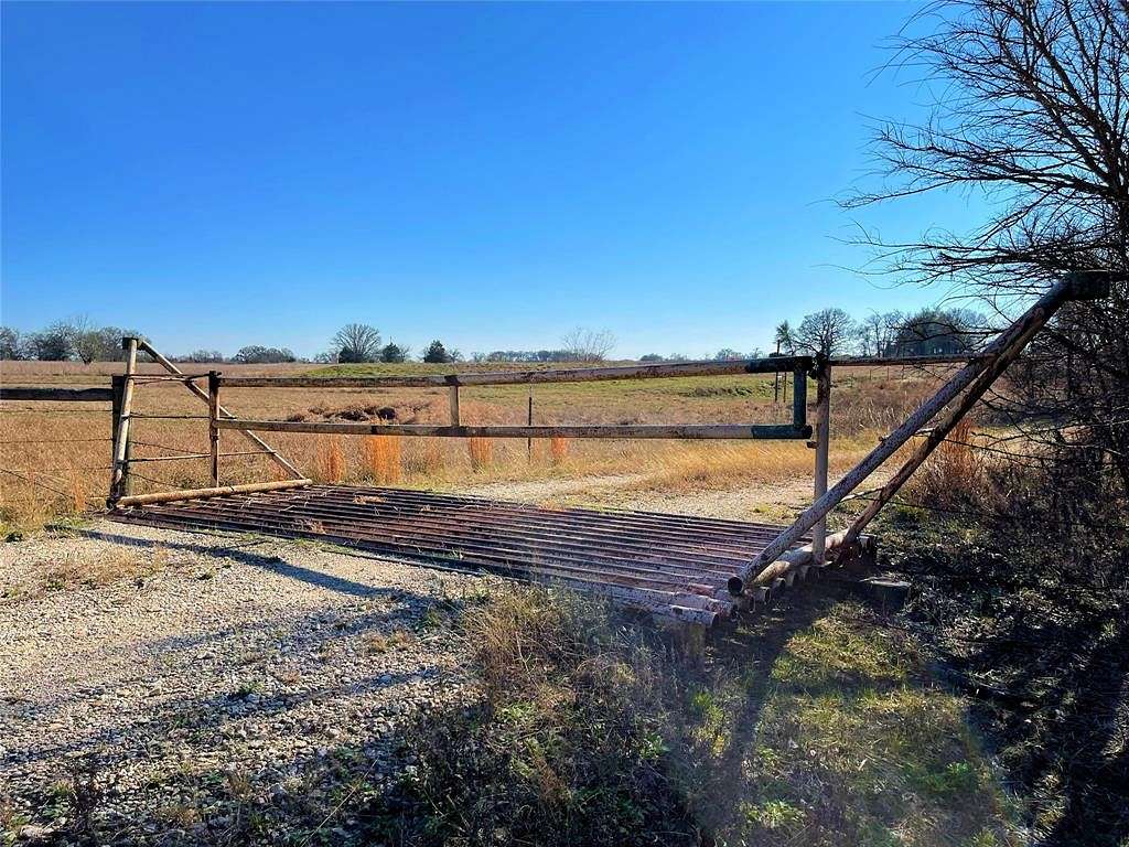 5 Acres of Residential Land for Sale in Teague, Texas