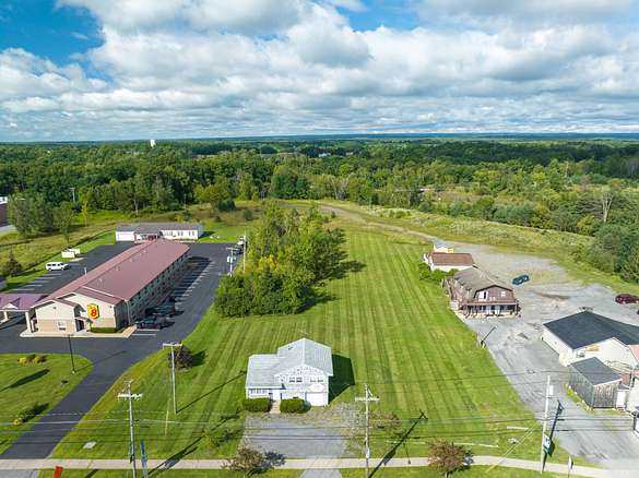 4.1 Acres of Residential Land with Home for Sale in Pulaski, New York