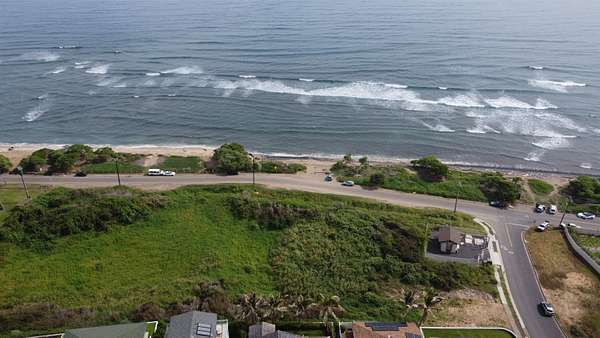 2.63 Acres of Land for Sale in Wailuku, Hawaii