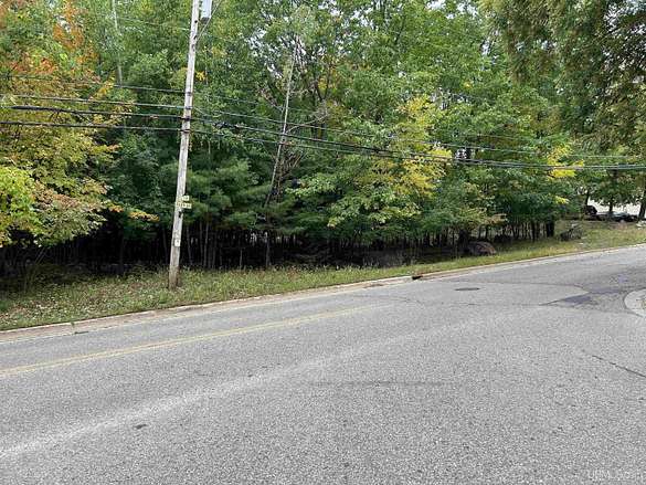 1.9 Acres of Residential Land for Sale in Iron Mountain, Michigan