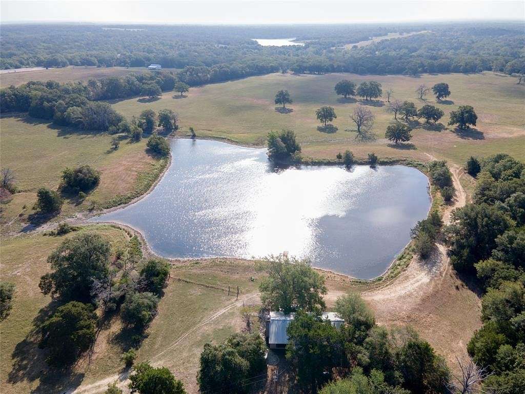147 Acres of Agricultural Land with Home for Sale in Groesbeck, Texas