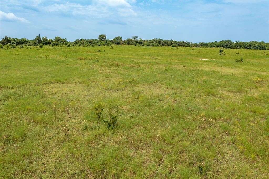 26 Acres of Mixed-Use Land for Sale in Honey Grove, Texas