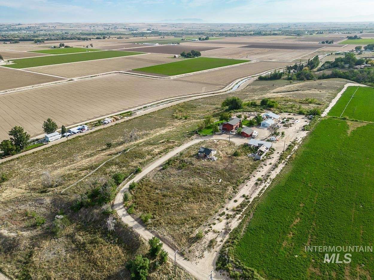 17.7 Acres of Land with Home for Sale in Parma, Idaho