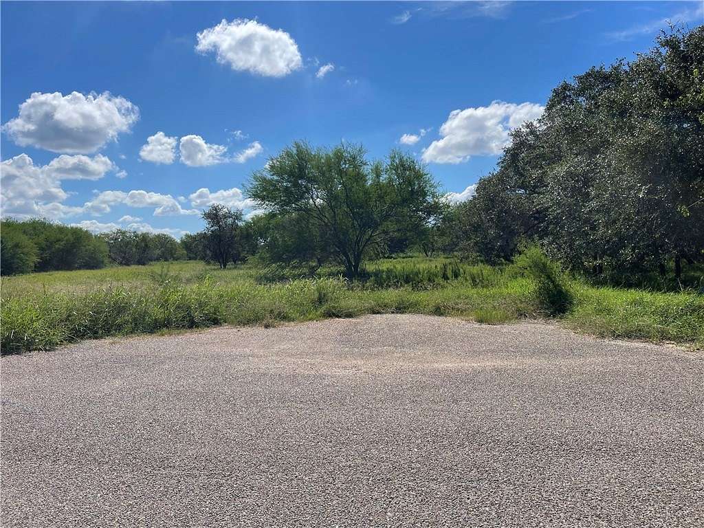 5 Acres of Residential Land for Sale in Sinton, Texas