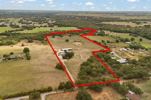 18 Acres of Land with Home for Sale in Grandview, Texas
