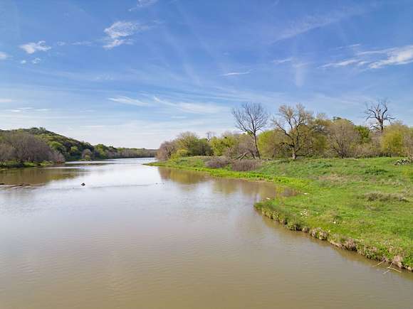 45 Acres of Recreational Land & Farm for Sale in Nix, Texas