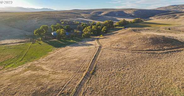 1,778 Acres of Agricultural Land with Home for Sale in Baker City, Oregon