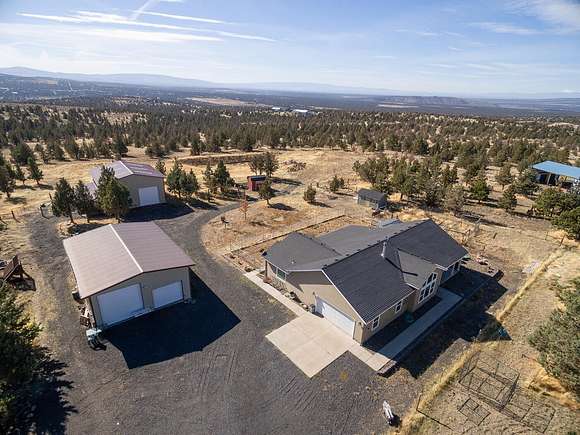 6.9 Acres of Residential Land with Home for Sale in Prineville, Oregon