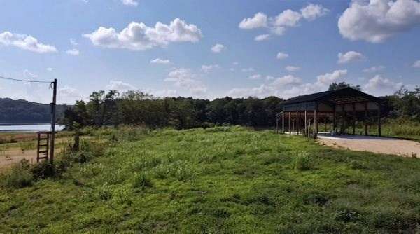 0.48 Acres of Land for Sale in Clifton, Tennessee