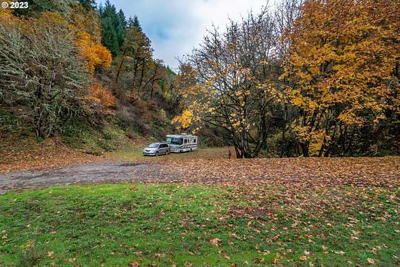 1.1 Acres of Residential Land for Sale in Oakland, Oregon