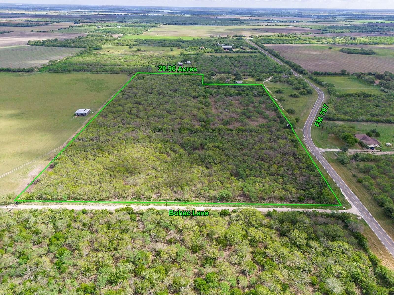 21 Acres of Land for Sale in Skidmore, Texas