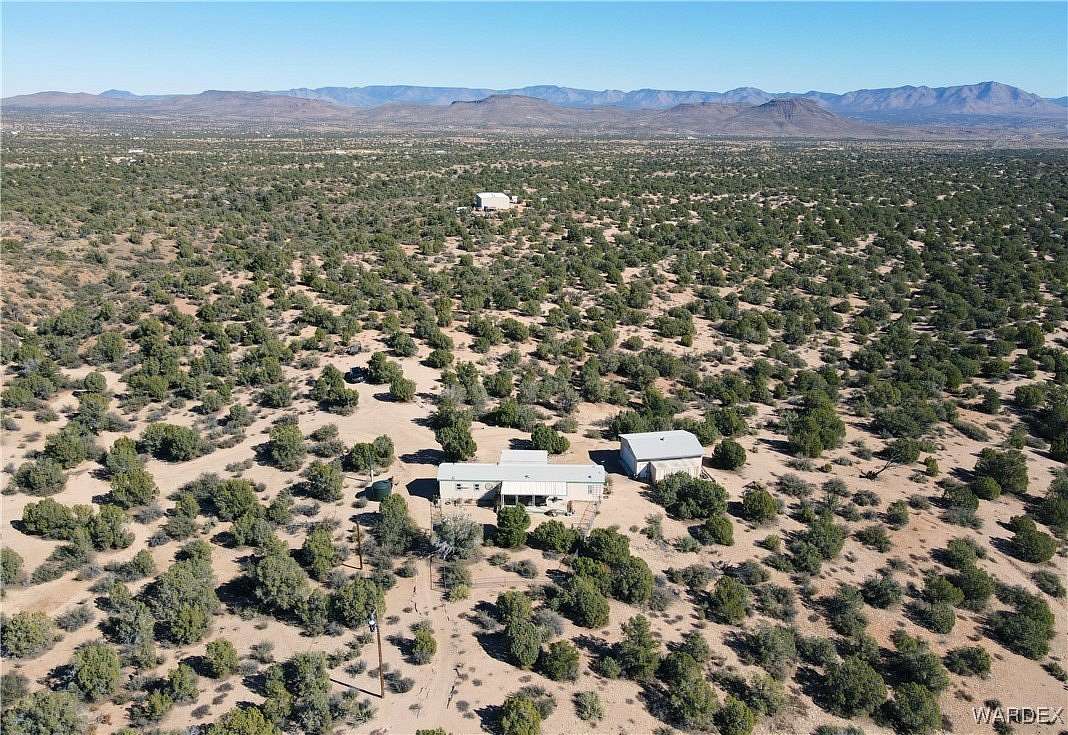 27.6 Acres of Land with Home for Sale in Kingman, Arizona