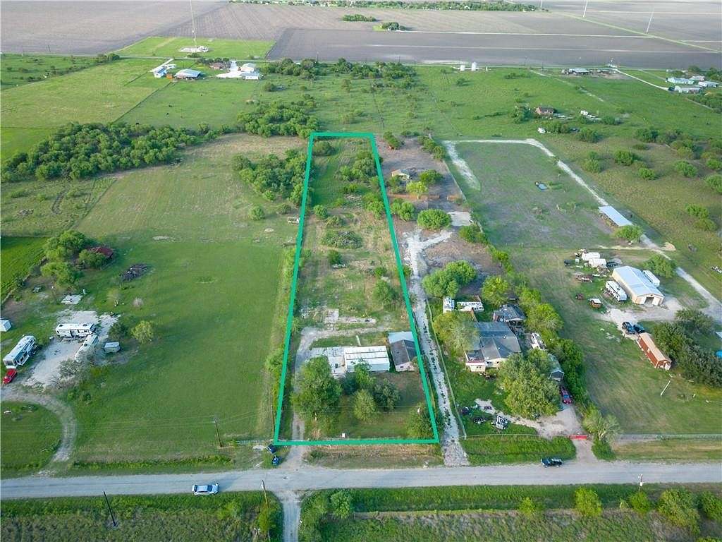 2.5 Acres of Improved Residential Land for Sale in Odem, Texas