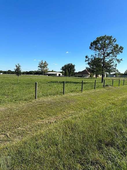 7.8 Acres of Residential Land for Sale in Santa Fe, Texas
