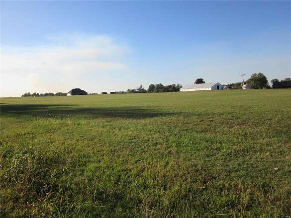 22 Acres of Agricultural Land for Sale in Campbell, Missouri