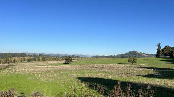 25 Acres of Agricultural Land for Sale in Oakridge, Oregon