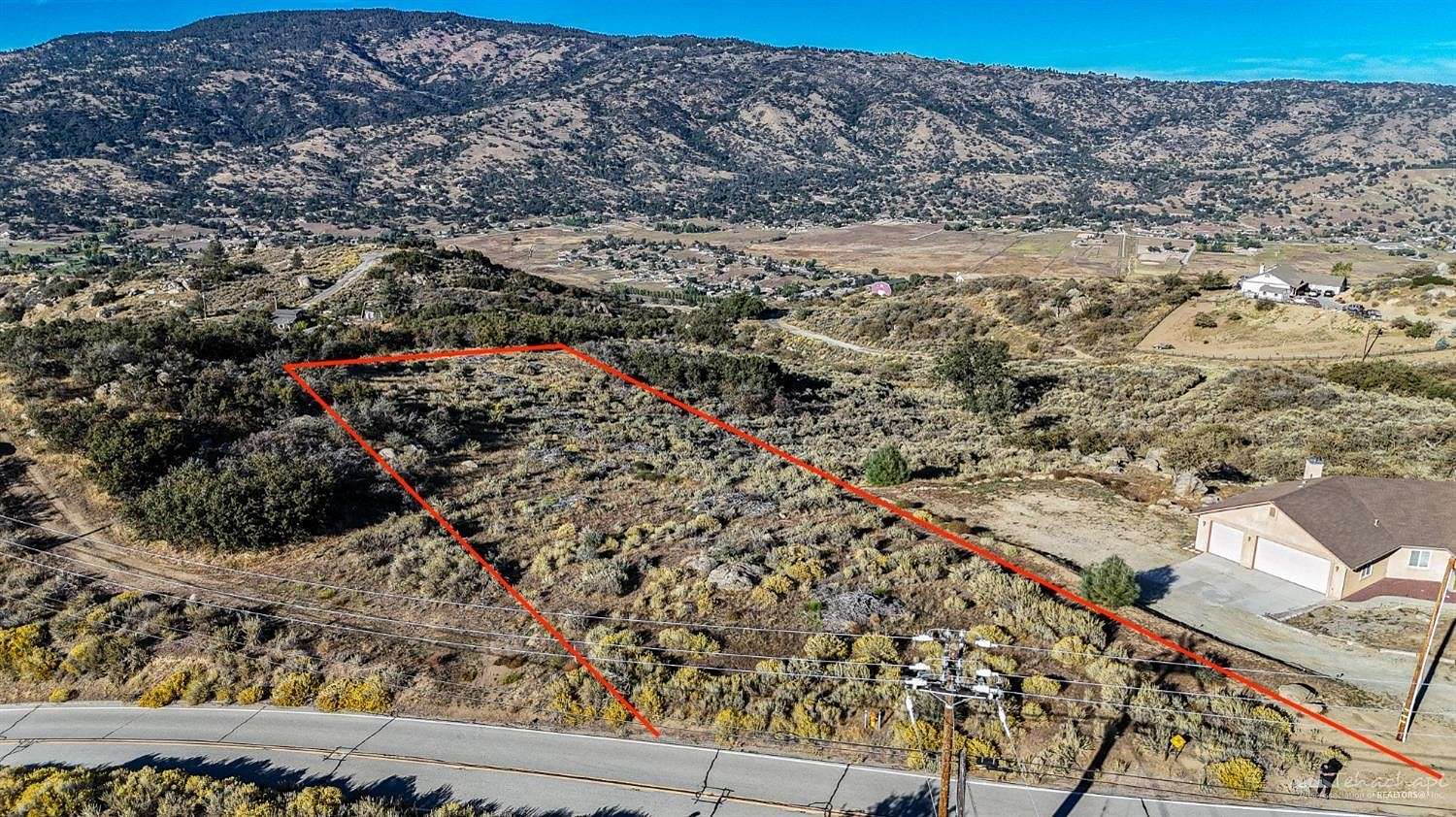 1.1 Acres of Residential Land for Sale in Tehachapi, California