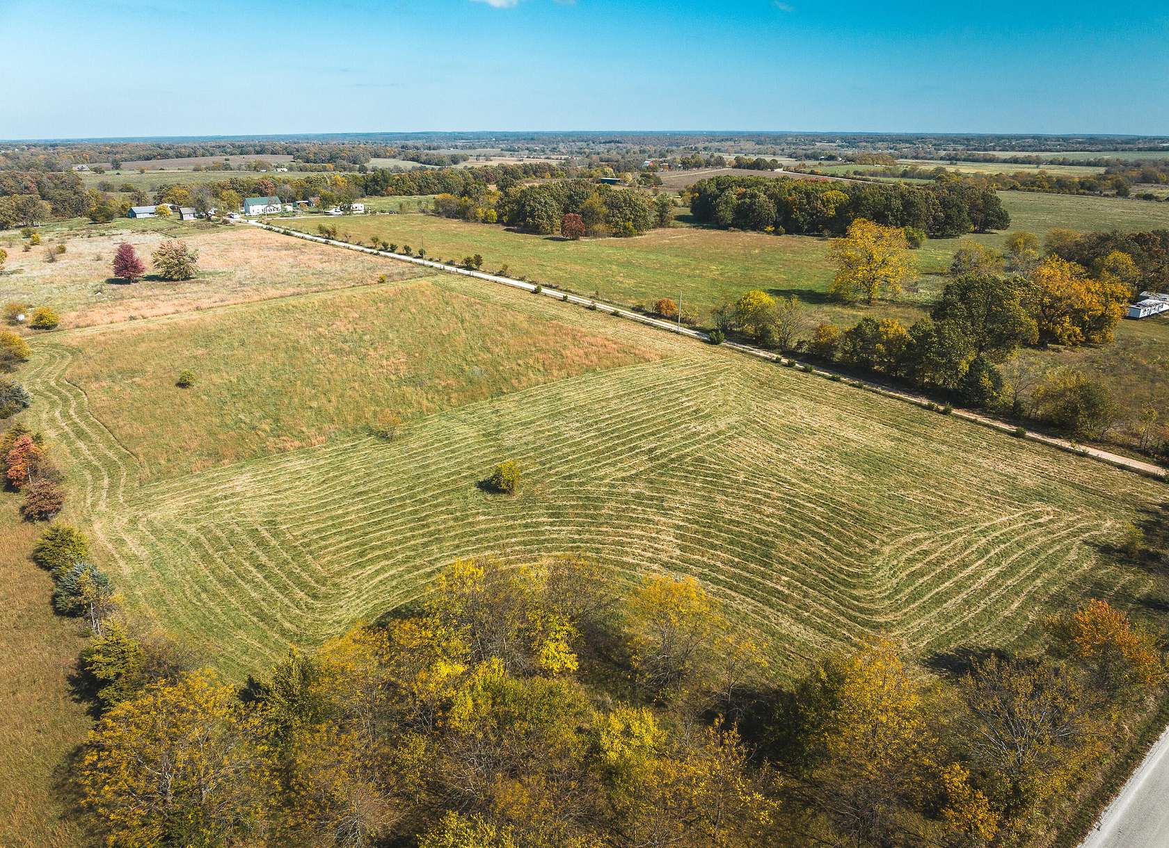 18.6 Acres of Land for Sale in Halfway, Missouri
