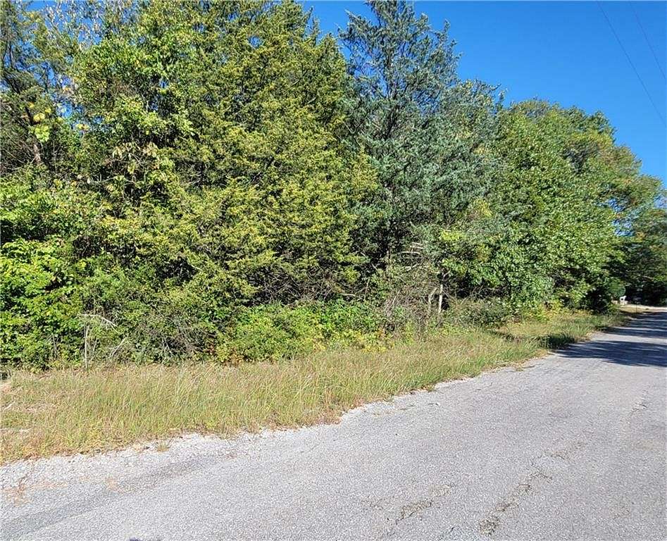 0.4 Acres of Land for Sale in Horseshoe Bend, Arkansas