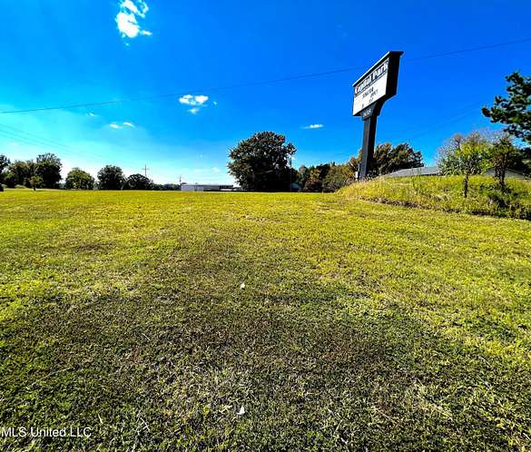 0.91 Acres of Commercial Land for Sale in Senatobia, Mississippi