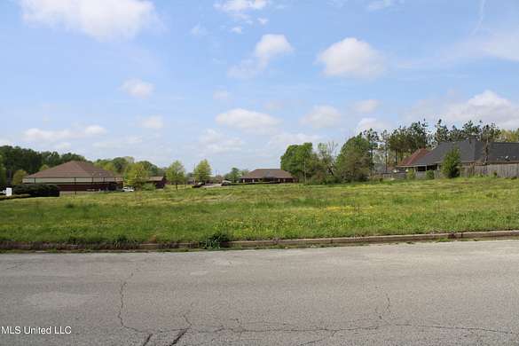 1.3 Acres of Mixed-Use Land for Sale in Southaven, Mississippi