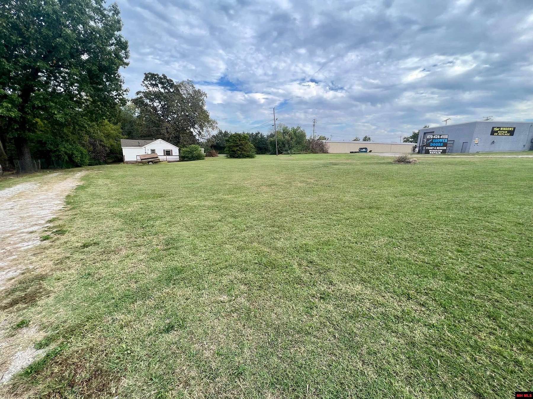 1 Acre of Mixed-Use Land for Sale in Mountain Home, Arkansas