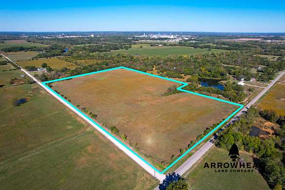 22.91 Acres of Recreational Land & Farm for Sale in Coffeyville, Kansas